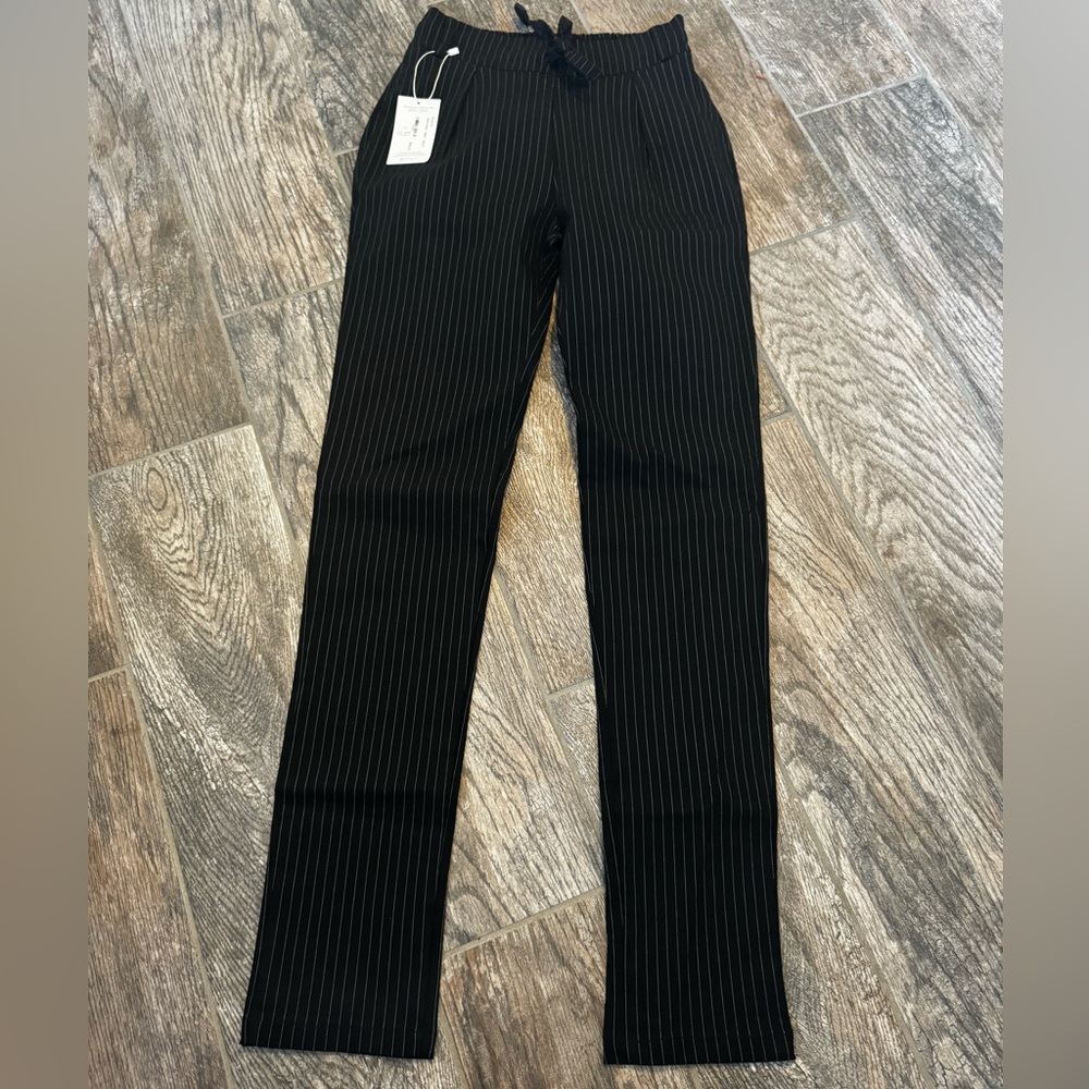 Bellanoa pin stripe Pants